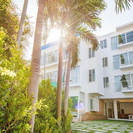 Baan Kangmung Hua Hin On The Beach Hotel Exterior photo